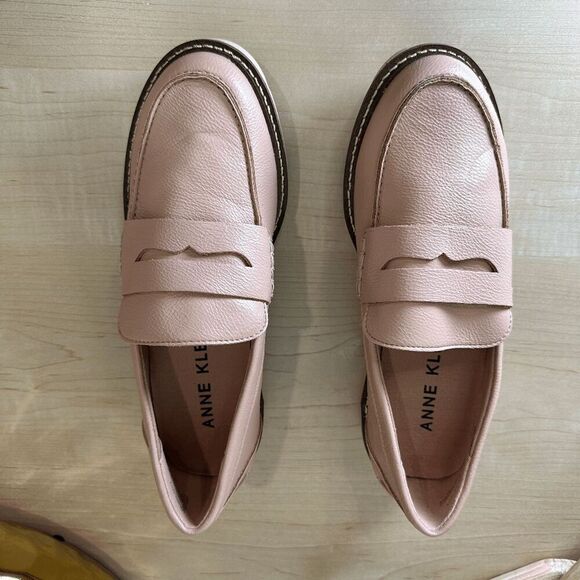 ANNE KLEIN Blush Colored Leather Moccasins - Picture 4 of 8